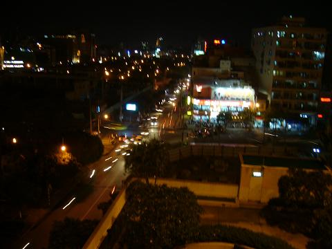 ホテルの部屋からの夜景2
