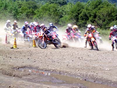 ホールショット！