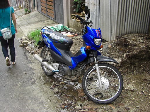 モンスターエナジー号