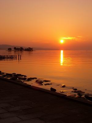 宍道湖と嫁が島の夕日