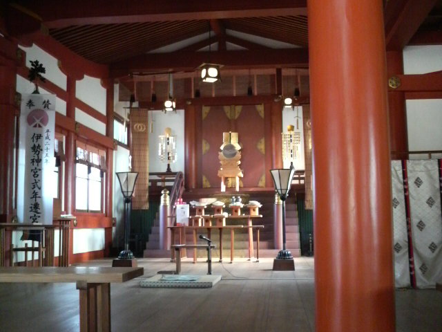 亀山神社（拝殿）