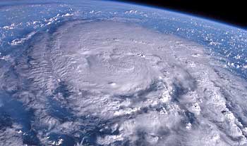 大型台風の衛星写真