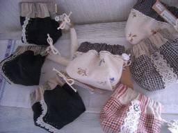 ミニバネポーチ