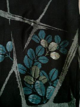 5月23日黒の紗の着物萩模様