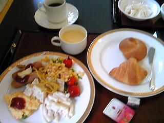 朝食