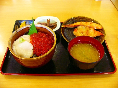 いくら亭のいくら丼