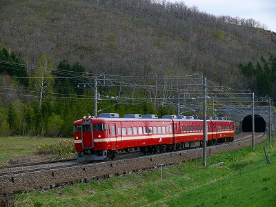 711系普通列車