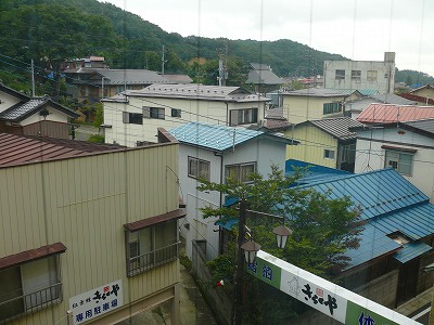 きらくやから磐梯熱海市街を