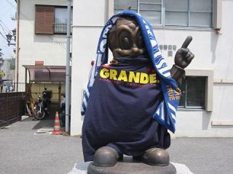 洗礼を受けるレイくん