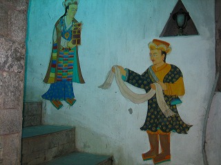 ロッジの入り口にある壁画
