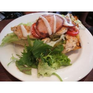 フォカッチャのオープンサンドイッチ