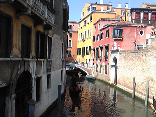 ヴェネチアの水路