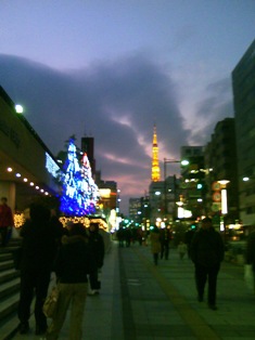 浜松町　遠くに東京タワー
