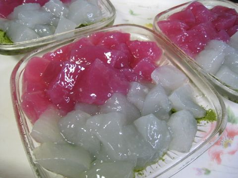 ルビー色わらび餅