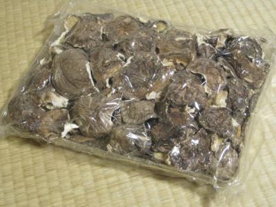 大分県産訳有椎茸３００ｇ