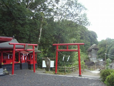 陰陽石神社