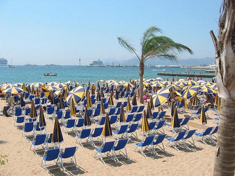 パブリックビーチの有料エリア