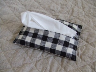 ポケットティッシュケース