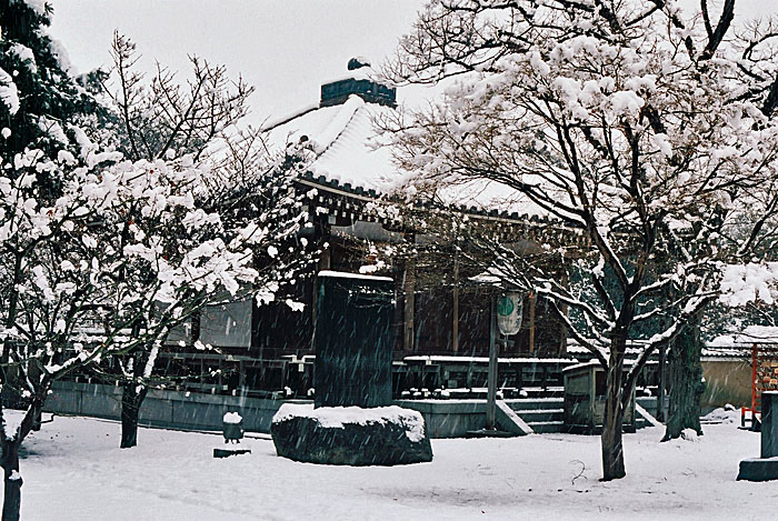 雪の東<br />
<br />
漸寺