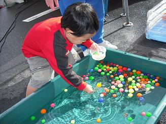 スーパーボールすくい