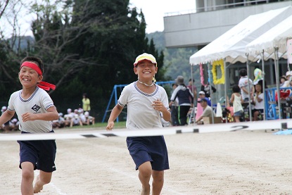 中学年８０ｍ競争.jpg