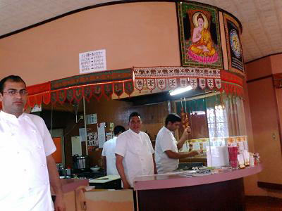 スパイス王国店内