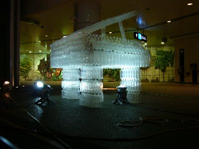 浜松駅前のＰＥＴボトルアート