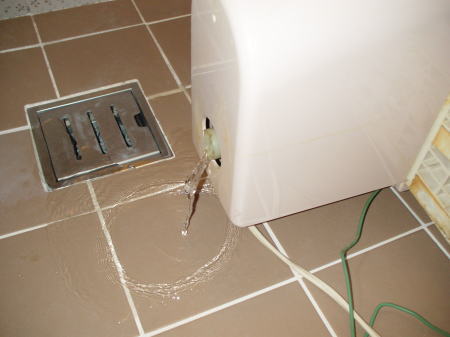 タンクの水抜き