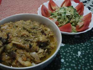 さば缶と夏野菜のグリーンカレー麺