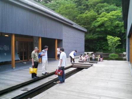 トンボの湯入り口