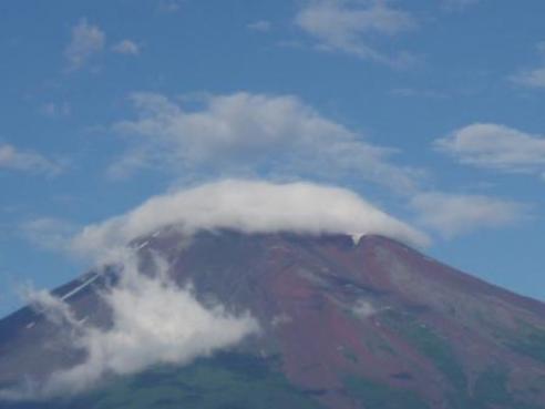 06.7.13  雲を被ってます