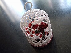 軽量粘土のバラ（かご入り）