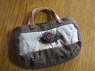 パッチワークの小物入れ（表）