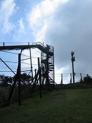 そびえ立つ滑り台