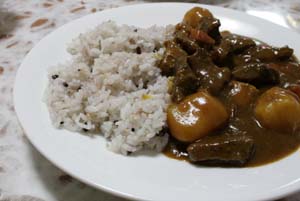 雑穀ご飯とカレー.jpg