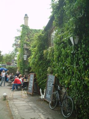 The George３