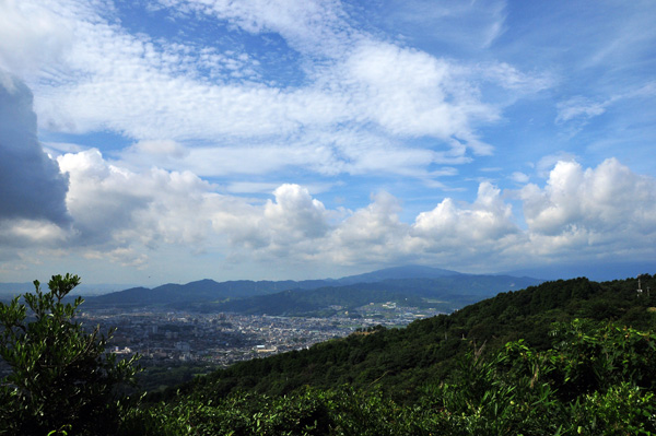 九千部山を望む