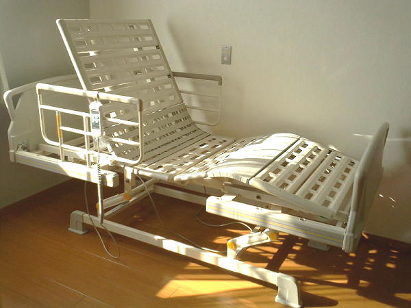 ２モーター介護ベッド１