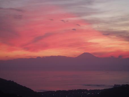 夕焼けと富士山