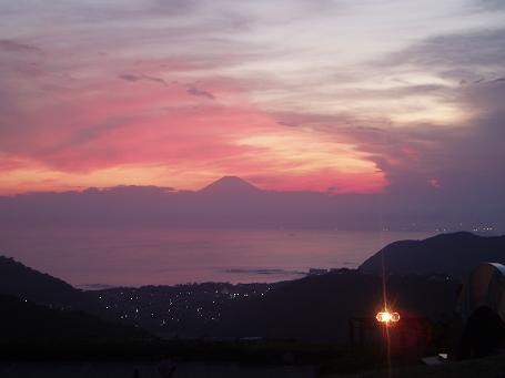 富士山、夕焼け、街の明かり
