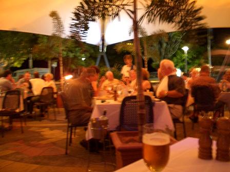 ケアンズ、エスプラネード。