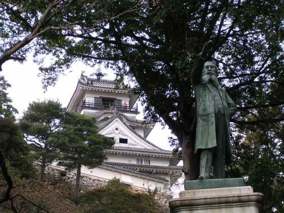 高知周２02板垣像