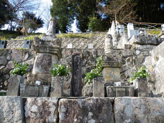 島根安来g2尼子家の墓