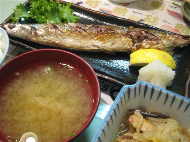 Yoshi'sさんま焼き定食