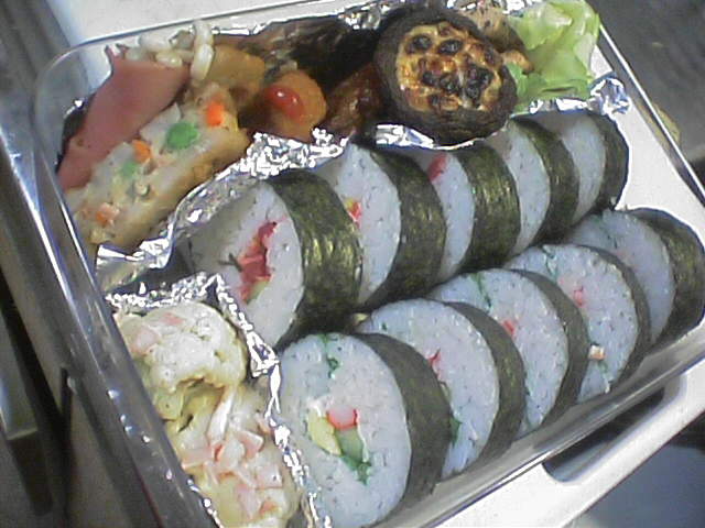巻寿司弁当