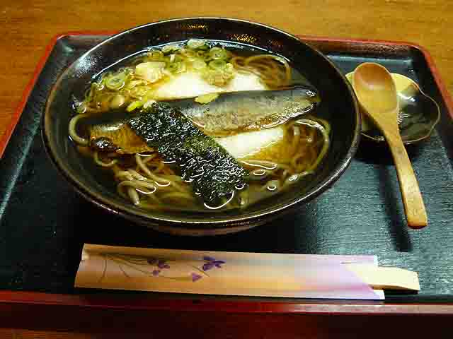 P1540292（640ｘ480）昼食･特注の山掛け鰊蕎麦.jpg