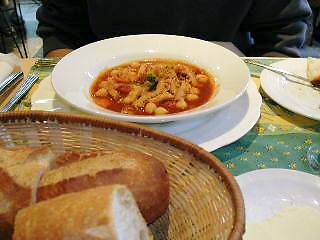 牛ハチの巣の煮込み