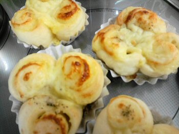 ダブルチーズパン。
