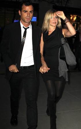 jennifer-aniston-justin-theroux-christies-02.jpg