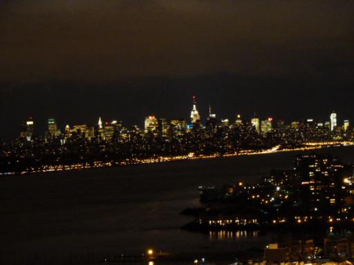 夜のマンハッタン遠景